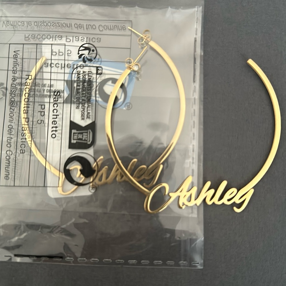Personalized gold plated name plate earrings. (Ashley)